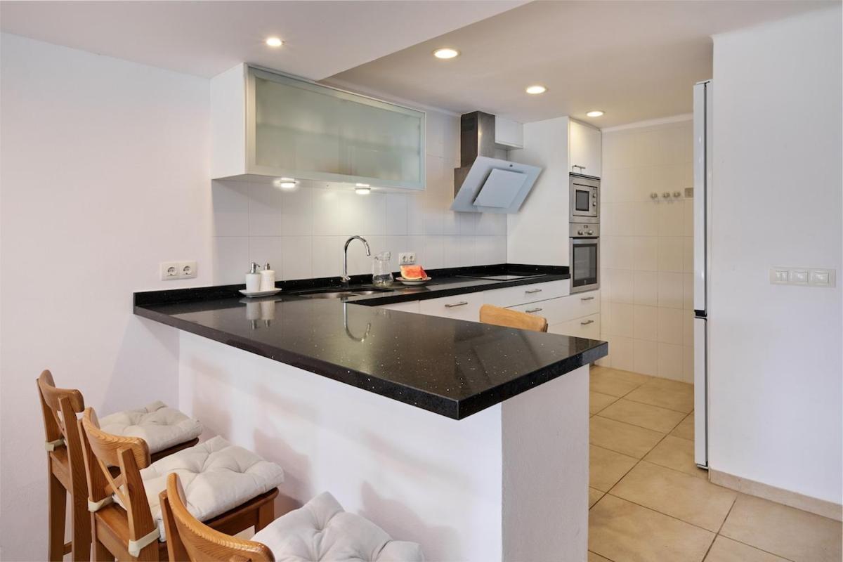 Sea Frontline Apartment 'Ernesto'. Pool. Wifi Santanyi Exterior photo