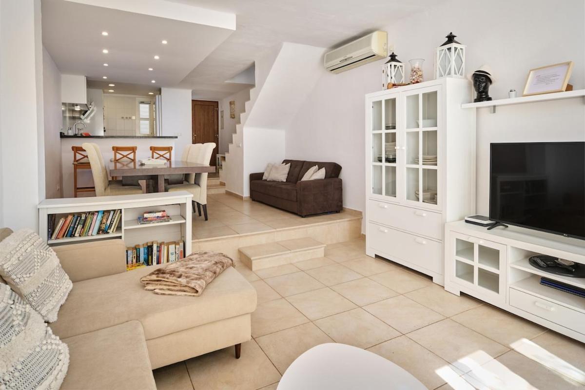 Sea Frontline Apartment 'Ernesto'. Pool. Wifi Santanyi Exterior photo